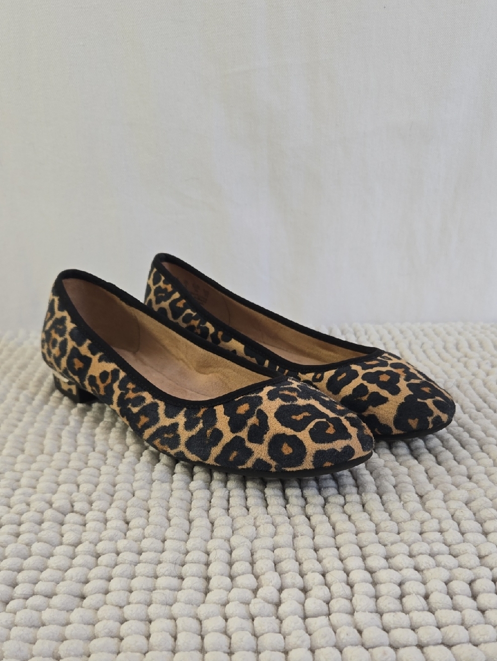 Life Stride Leopard Print Vivienne Ballet Flats size 6